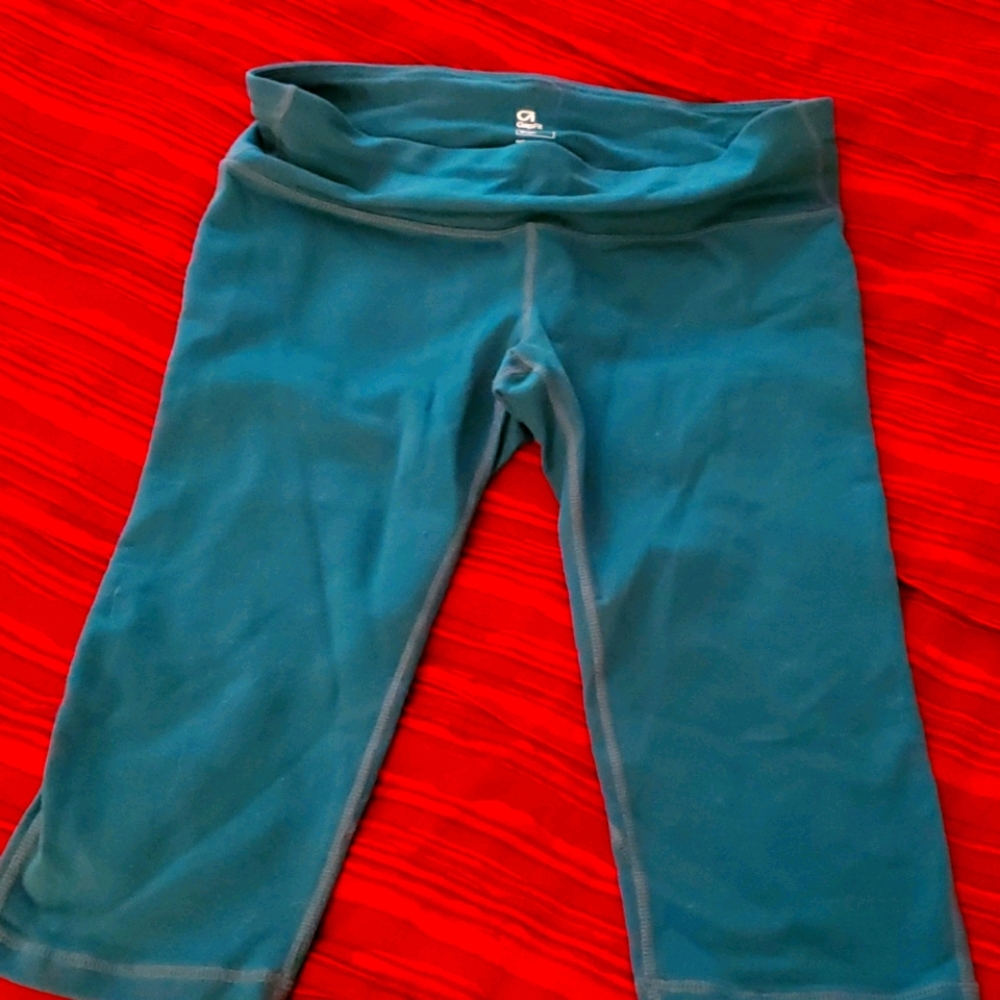 Gap Athletic Capri Leggings M